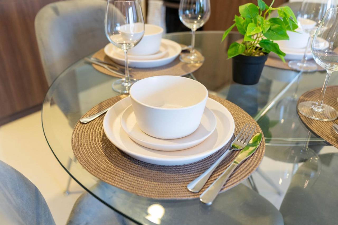 Delightful 2Br Apartment At Reva Residences Dubai Exteriör bild