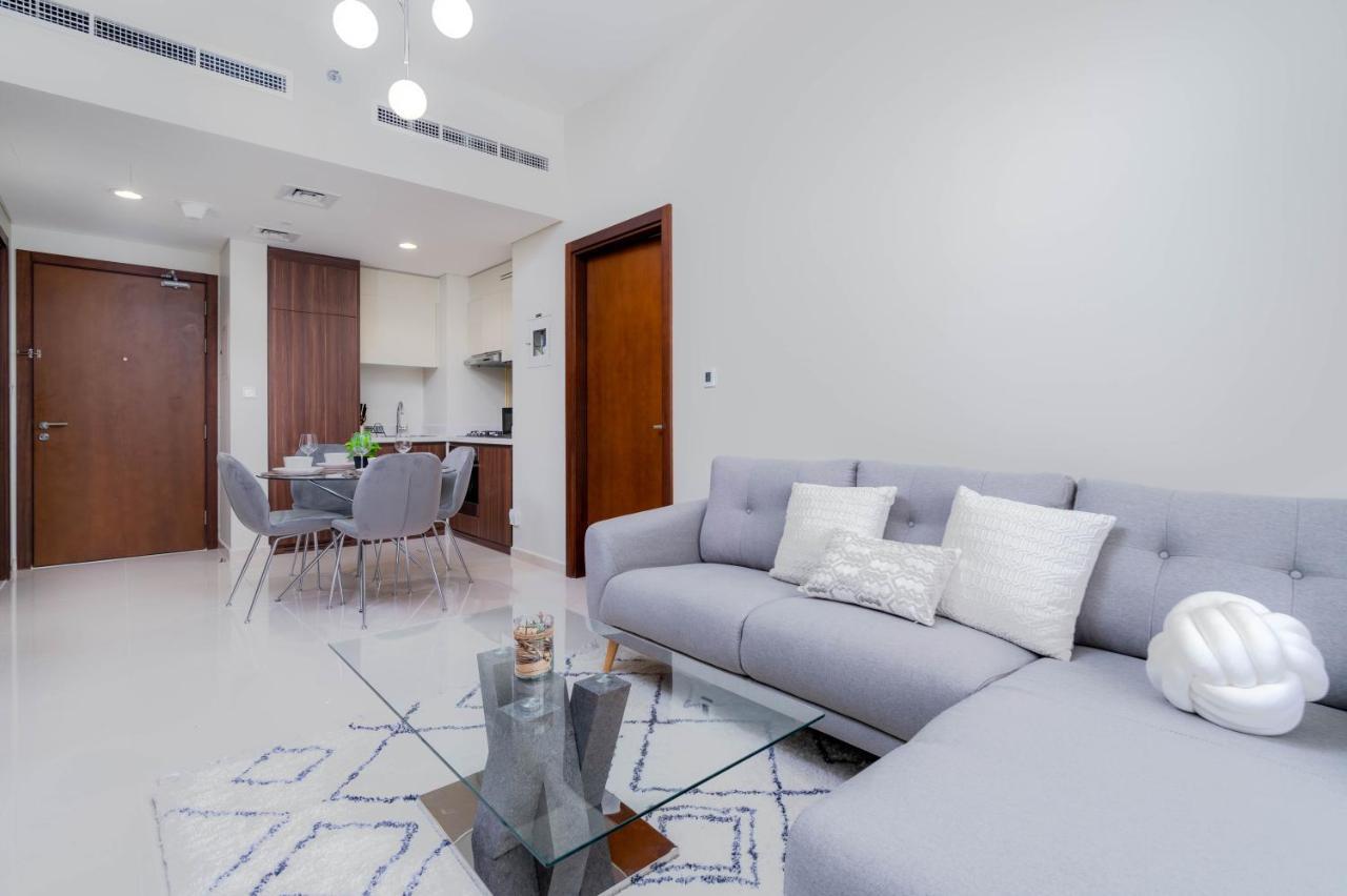 Delightful 2Br Apartment At Reva Residences Dubai Exteriör bild