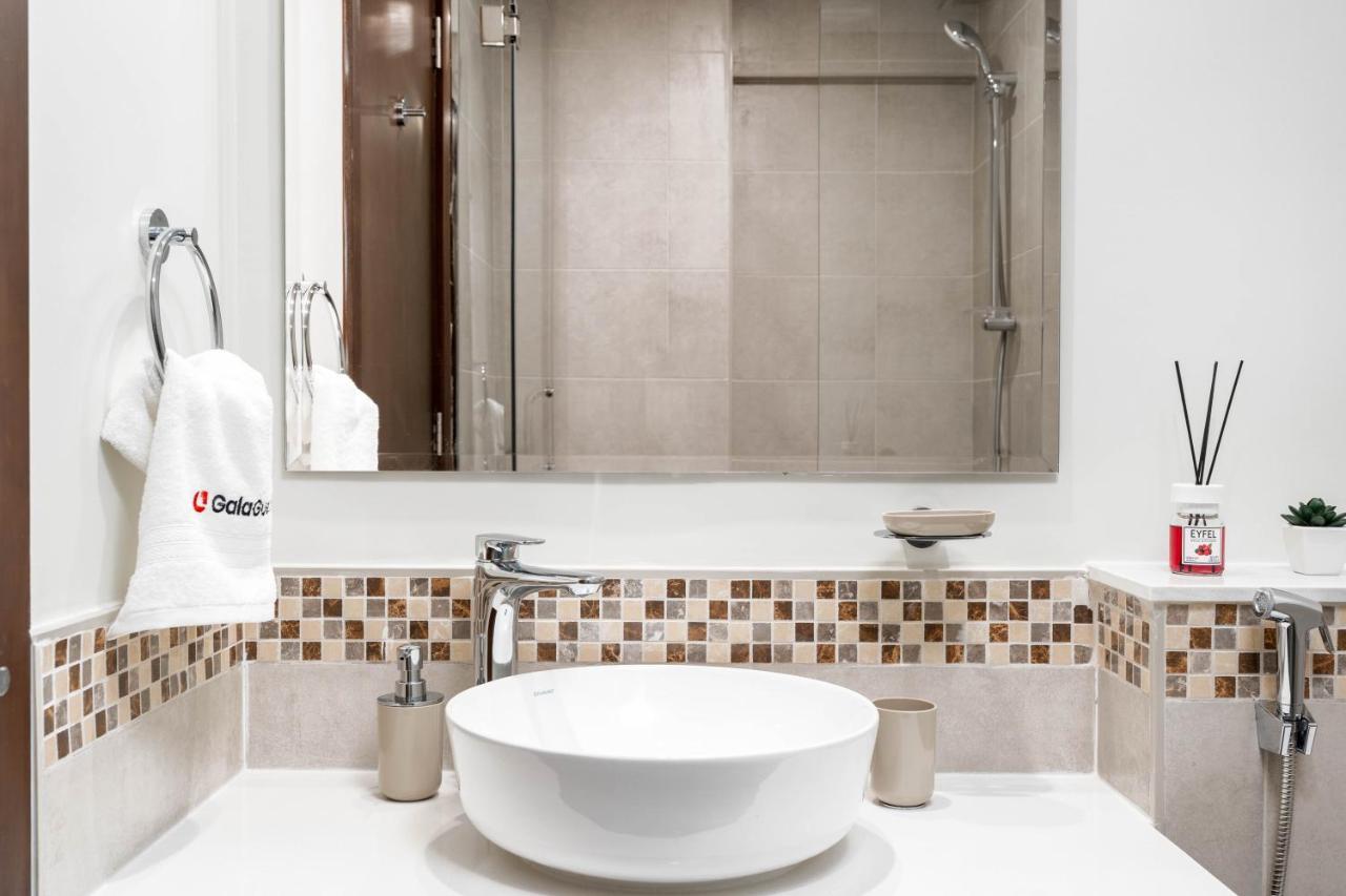 Delightful 2Br Apartment At Reva Residences Dubai Exteriör bild